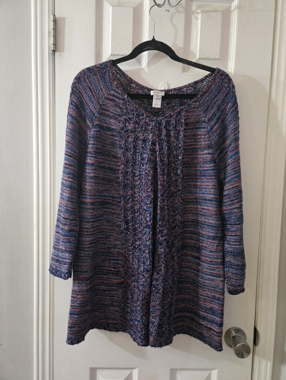18/20 Avenue sweater